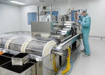 Revolutionizing Industrial Efficiency: The Role of Shrink Wrapping Machines, Dust Collectors, and Screw Conveyors