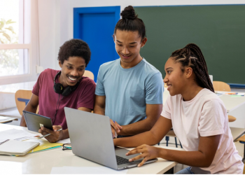 How Sunshine Coast Primary Schools Can Leverage Digital Media to Engage Students and Families