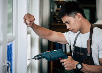 Glass Repair Near Me: Common Problems & Quick Fixes