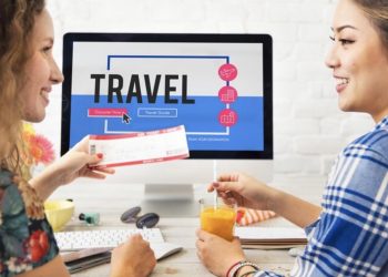 Guest contribution prepared for pikposts.com — travel & lifestyle section. Includes one brand link (English) and one contextual link (Dutch).