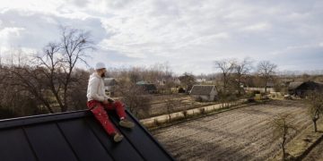 Asbestos and Hazardous Materials in Older Calgary Commercial Roof Tear-Offs